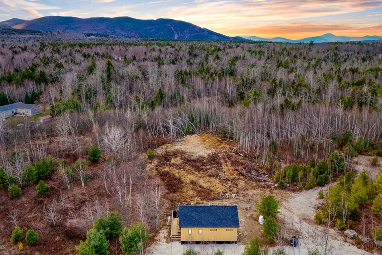 Cabins (United States of America, Bridgton, Maine)