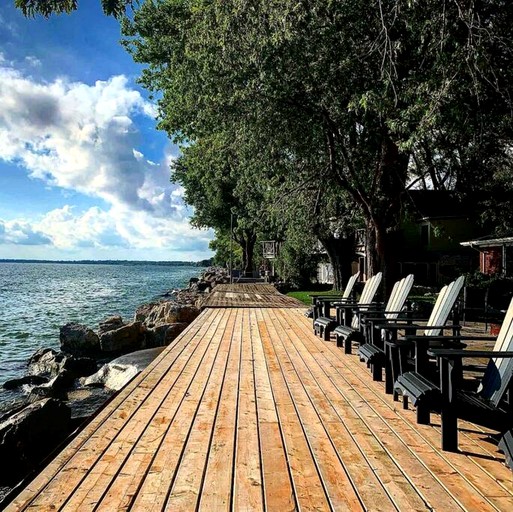 Cottages (Canada, Leamington, Ontario)
