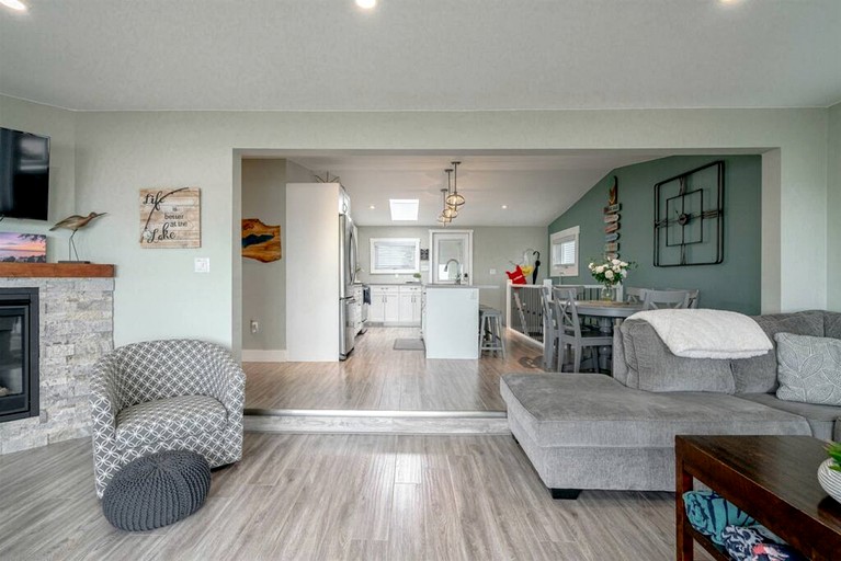 Cottages (Canada, Leamington, Ontario)