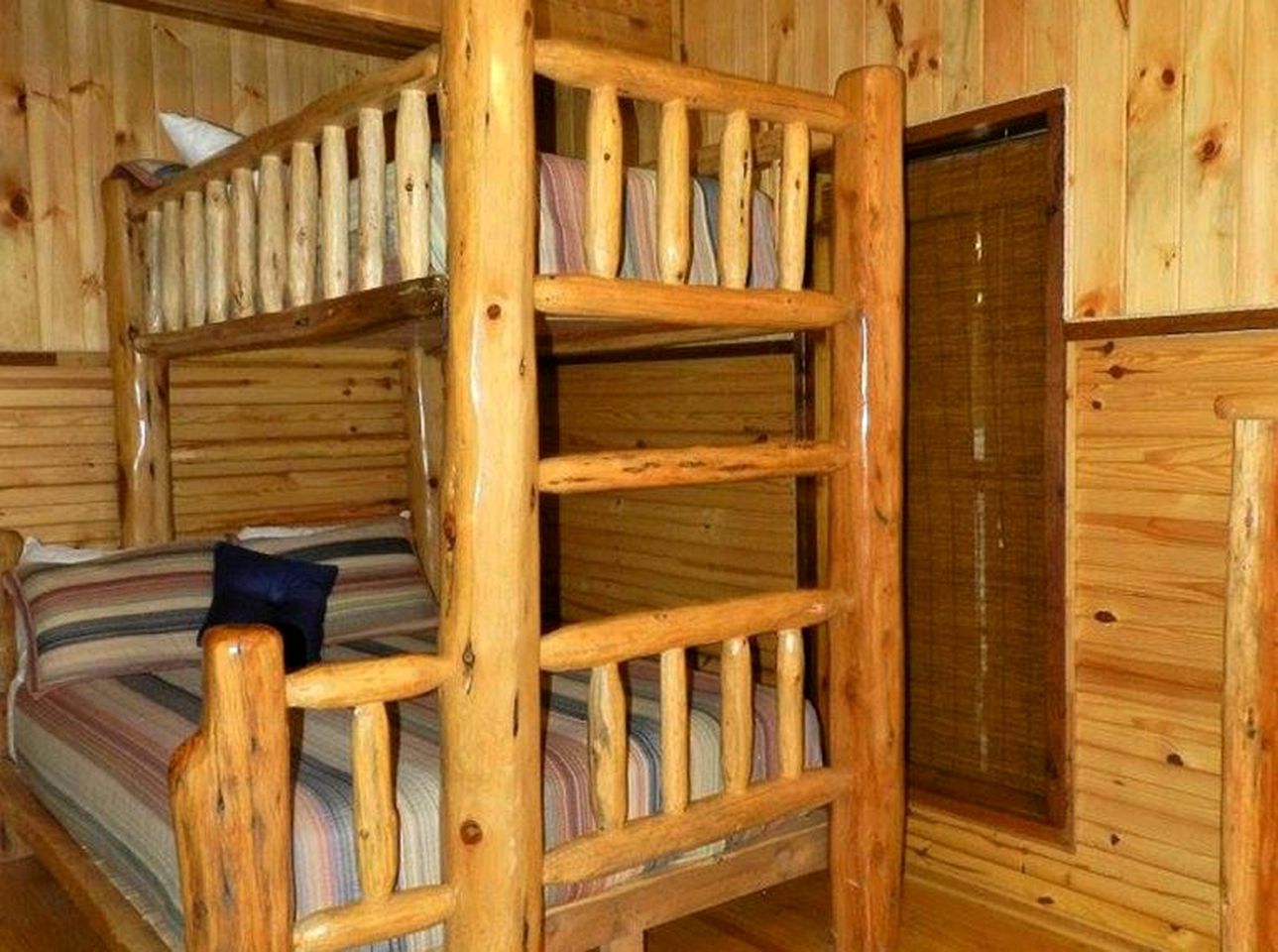 Nature Lodges (Quinlan, Texas, United States)