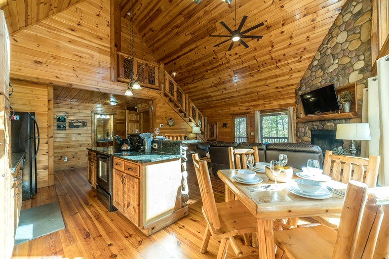 Cabins (United States of America, Cleveland, Georgia)