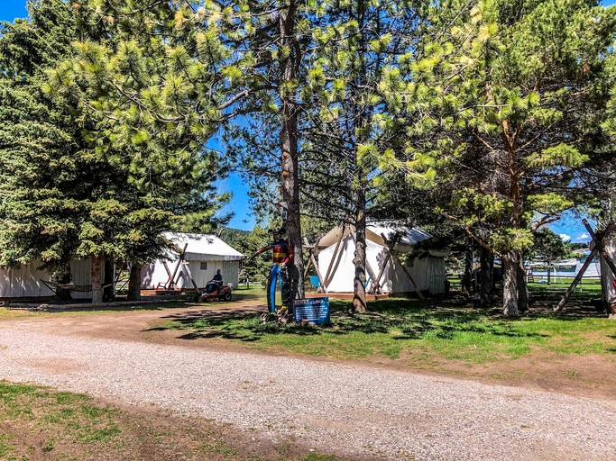 Safari Tents (United States of America, Irwin, Idaho)