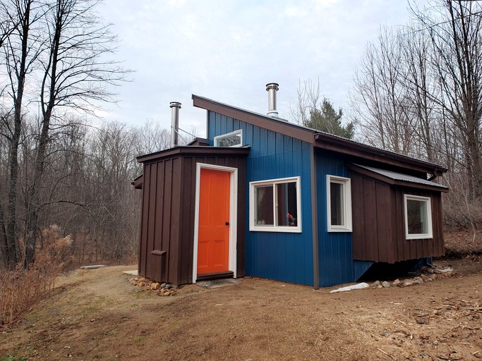 Vacation Rentals (Canada, --, --)