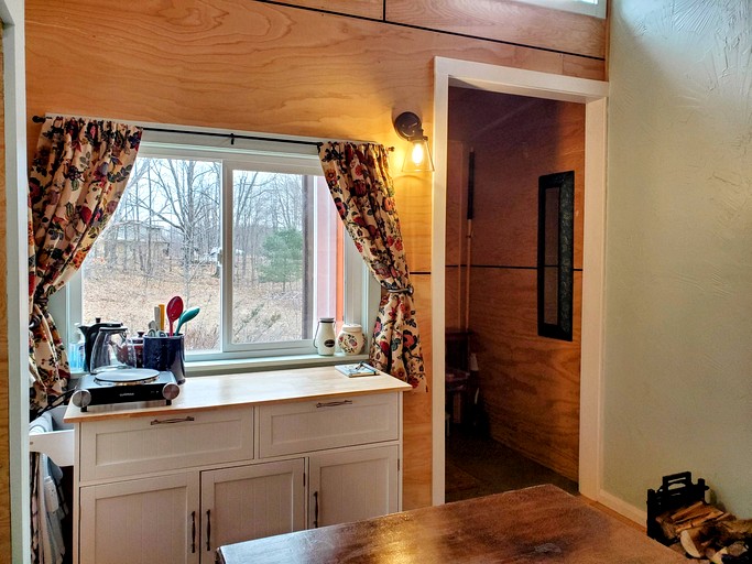 Vacation Rentals (Canada, --, --)