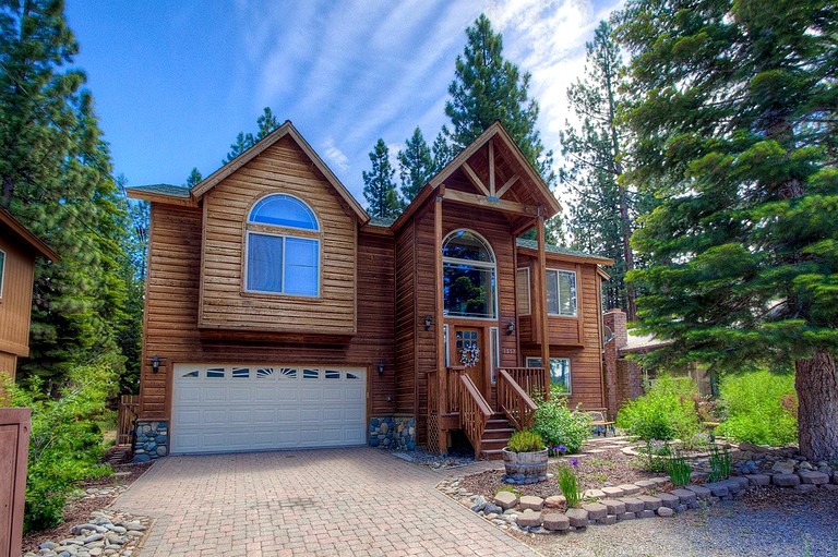 Cabins (United States of America, South Lake Tahoe, California)