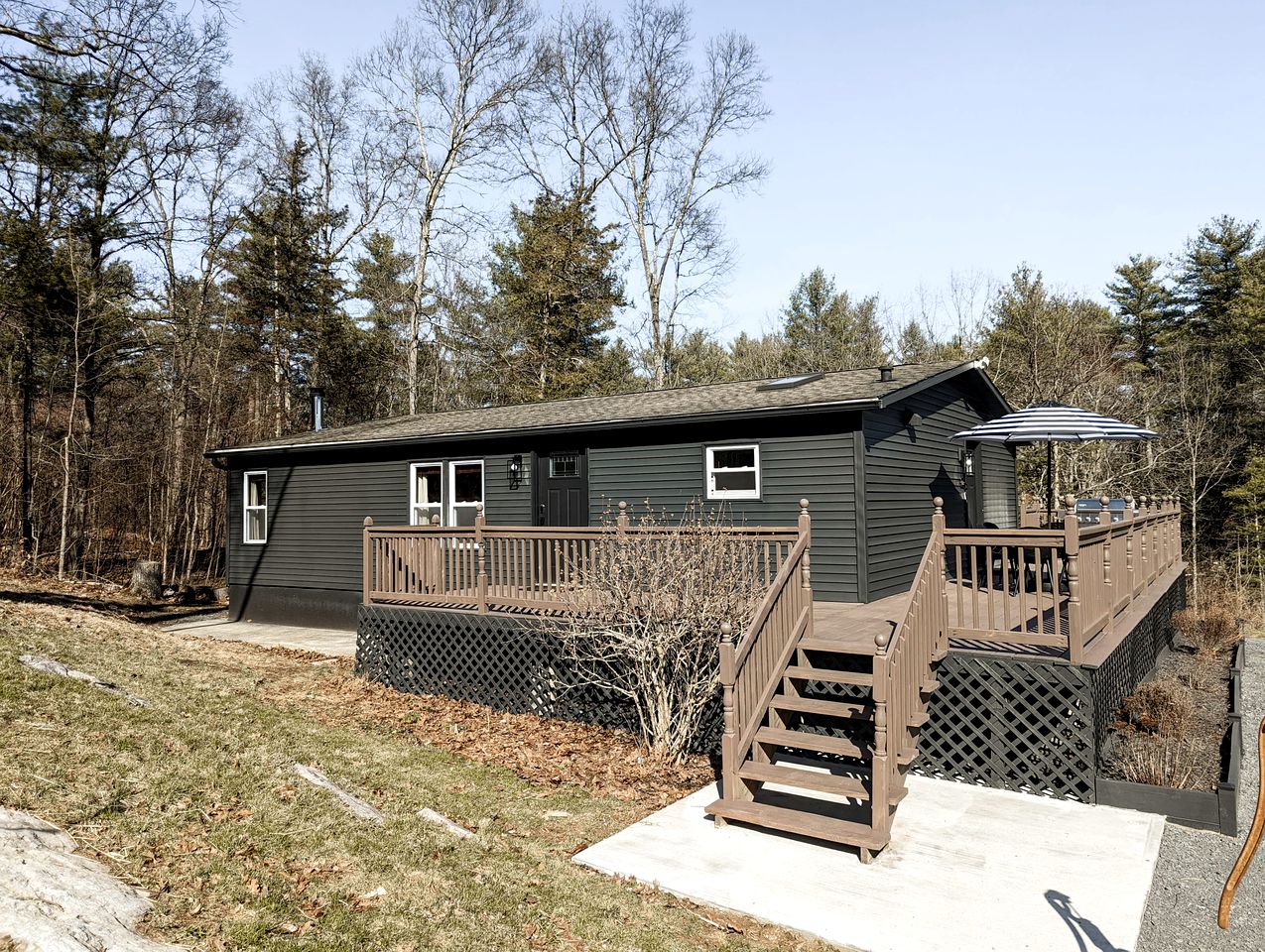 Chic Cabin Ideal for a Special Family Getaway in New York