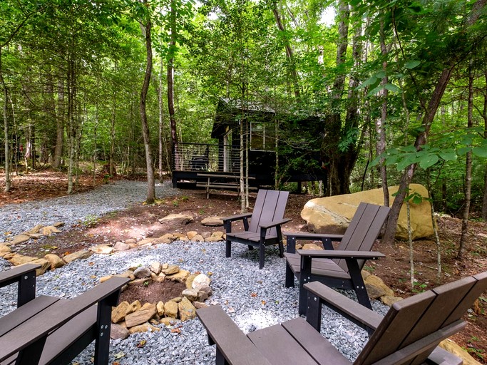 Cabins (United States of America, Transylvania County, North Carolina)