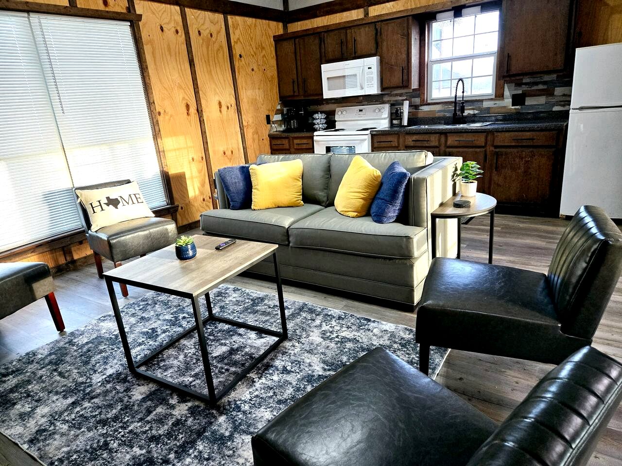 Cozy Waterfront Cabin with Boat Ramp on Lake Fork, Perfect for Fishing Enthusiasts near Quitman, Mississippi
