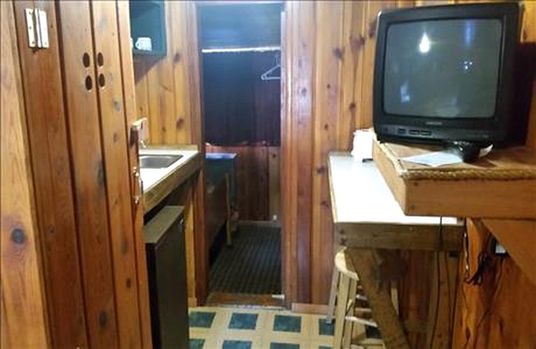 Log Cabins (Lead, South Dakota, United States)
