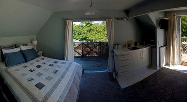 Nature Lodges (Akaroa, South Island, New Zealand)