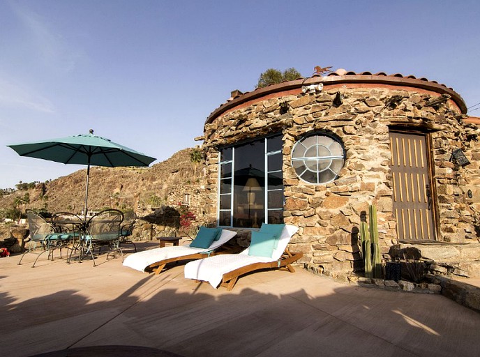 Cabins (Palm Springs , California, United States)