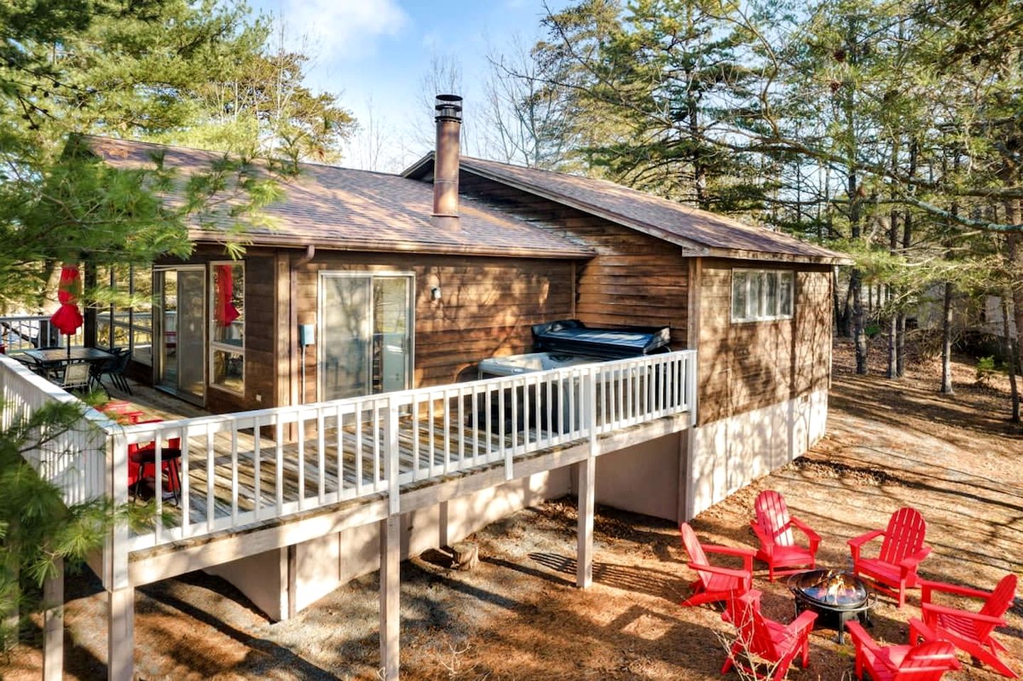 Cabins (United States of America, Hedgesville, West Virginia)