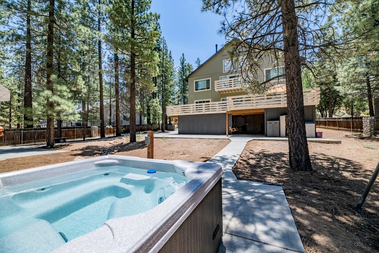 Cabins (United States of America, Big Bear Lake, California)