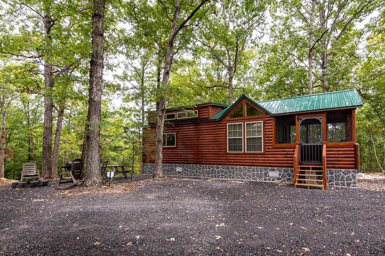 Cabins (United States of America, Marshall, Arkansas)