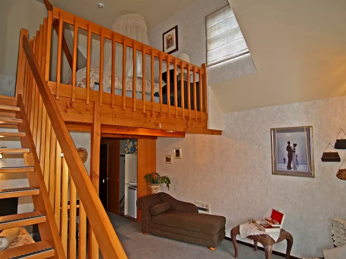 Nature Lodges (Christchurch, South Island, New Zealand)