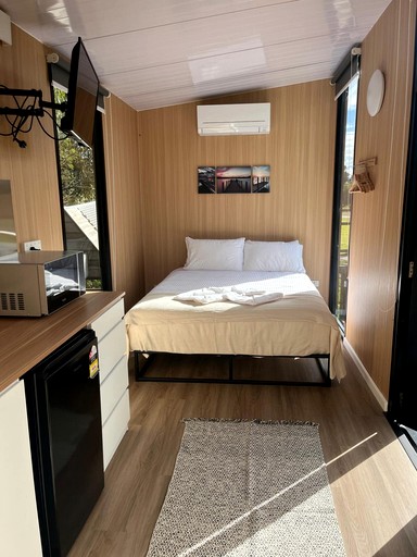 Tiny Houses (Australia, Bass, Victoria)