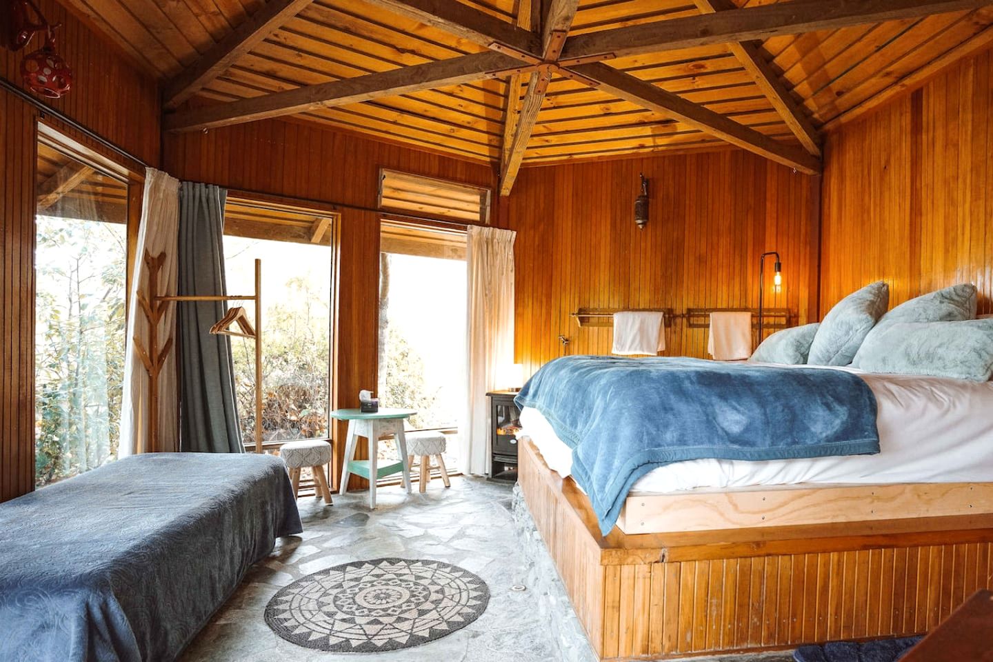 Cabins (New Zealand, Queenstown, South Island)