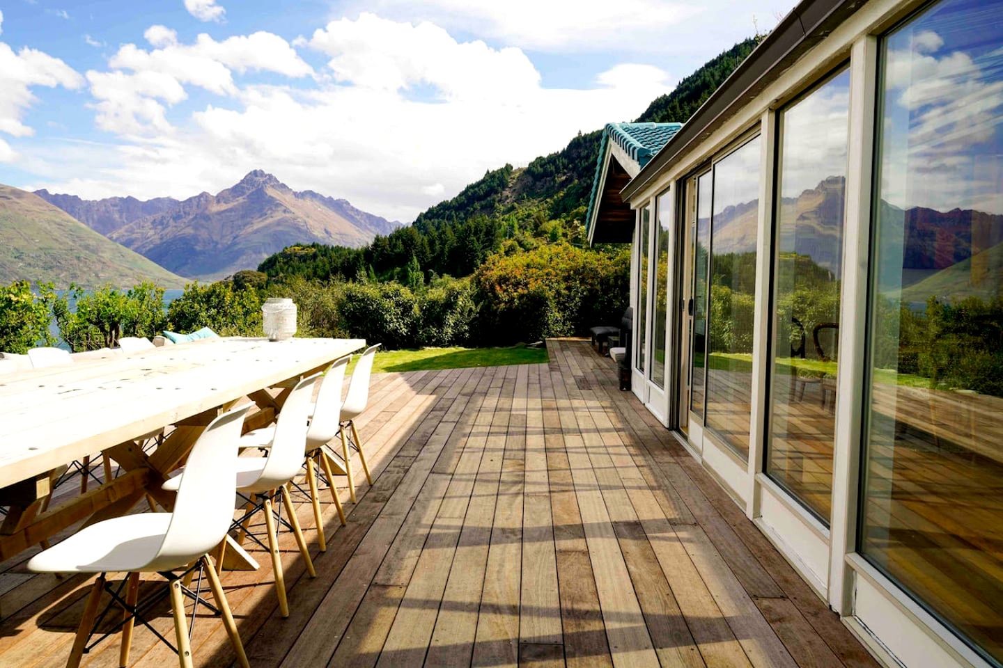 Cottages (New Zealand, Queenstown, South Island)