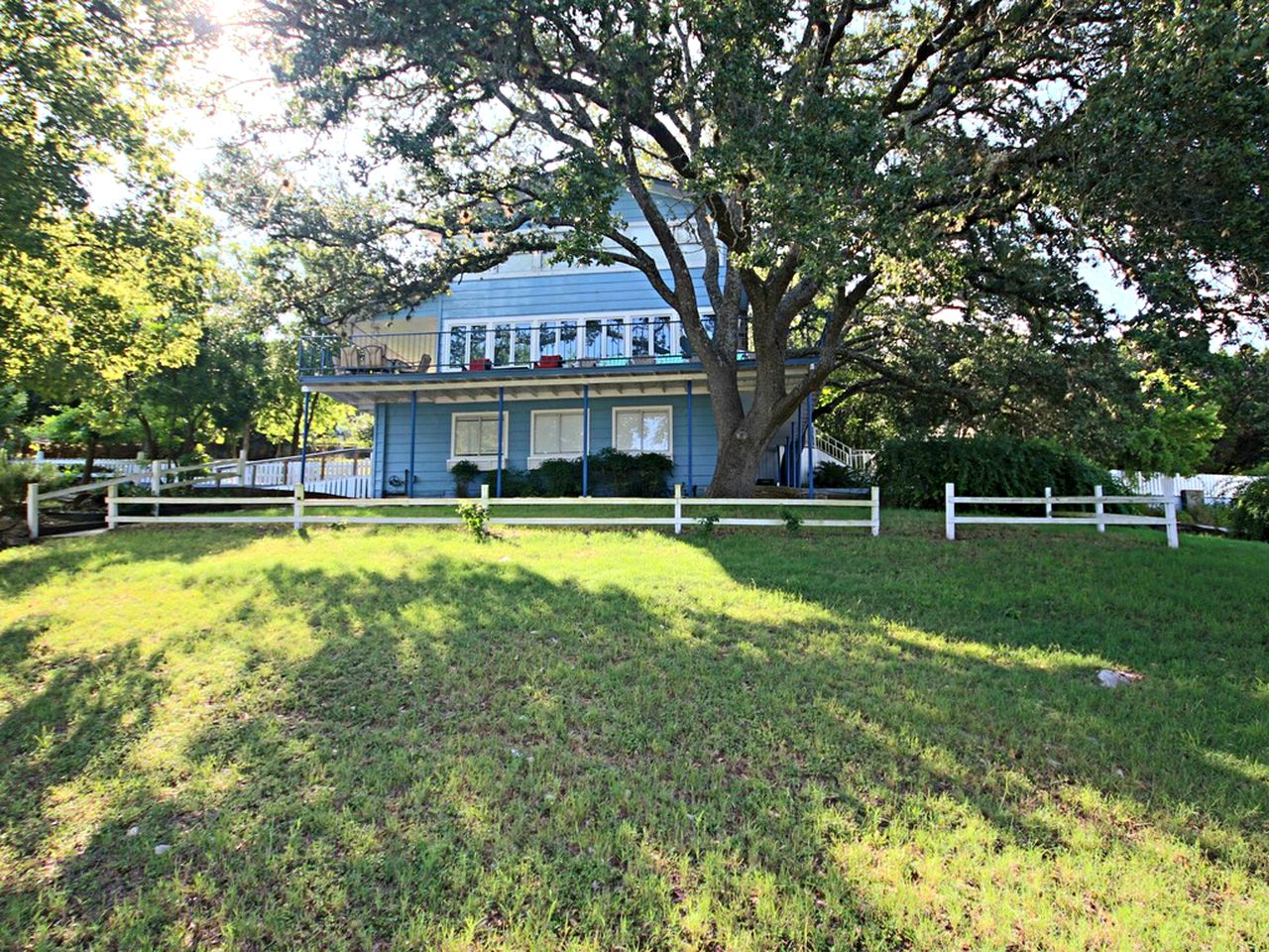 Vacation Rentals (Canyon Lake, Texas, United States)