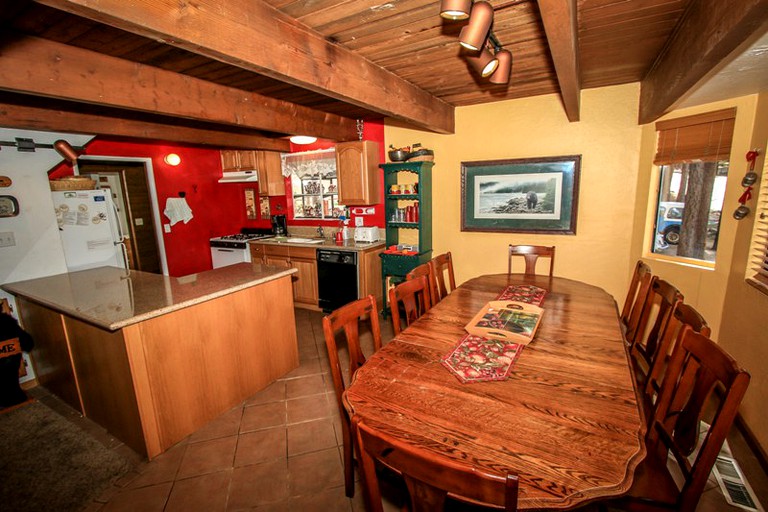Cottages (Big Bear Lake, California, United States)