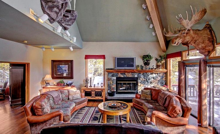 Cabins (Breckenridge, Colorado, United States)