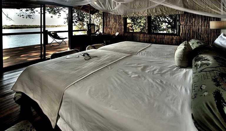 Huts (Maun, Ngamiland District, Botswana)