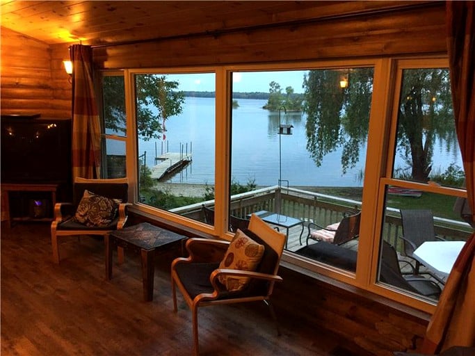 Cottages (Drummond, Ontario, Canada)