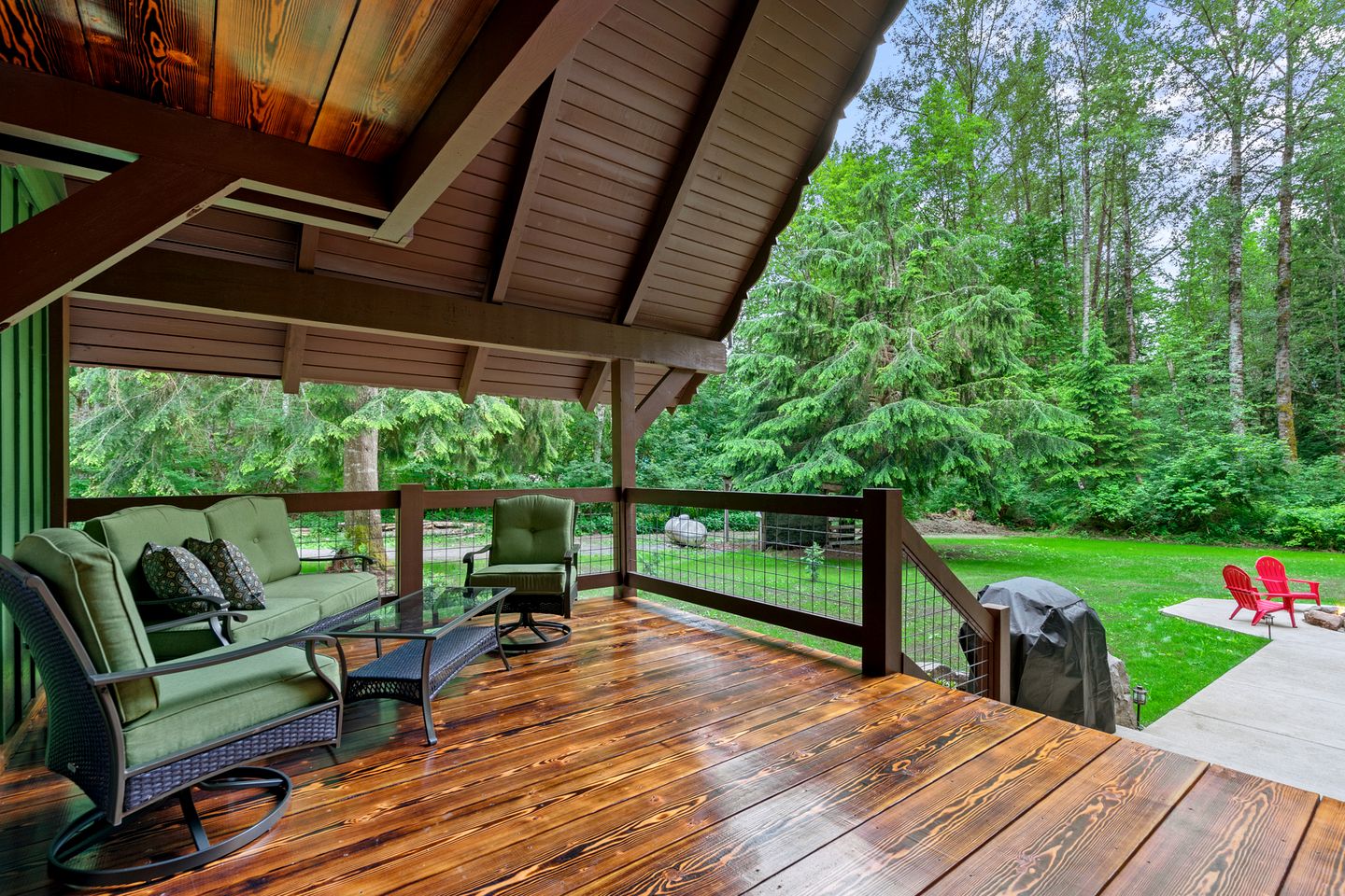 Secluded Forest Retreat with Hot Tub and Stone Fireplace in Ashford, Washington
