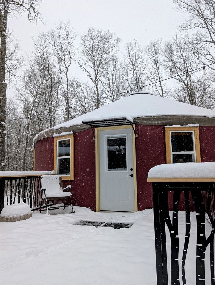 Peaceful Yurt in the Woods of Northern Wisconsin, Perfect for a Tranquil Getaway