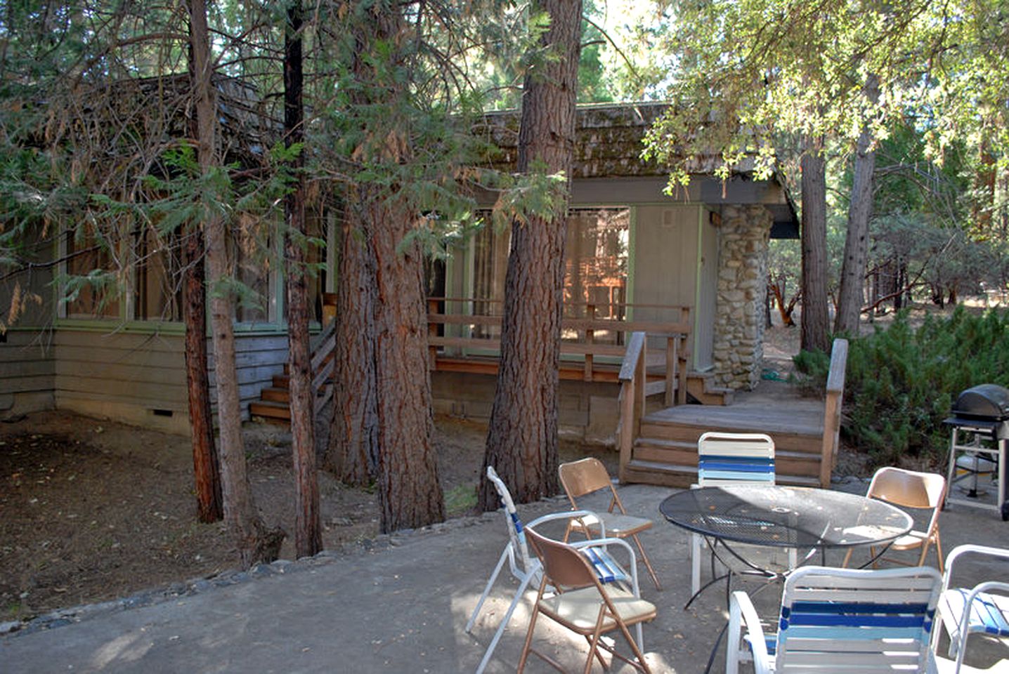 Cabins (Wawona, California, United States)
