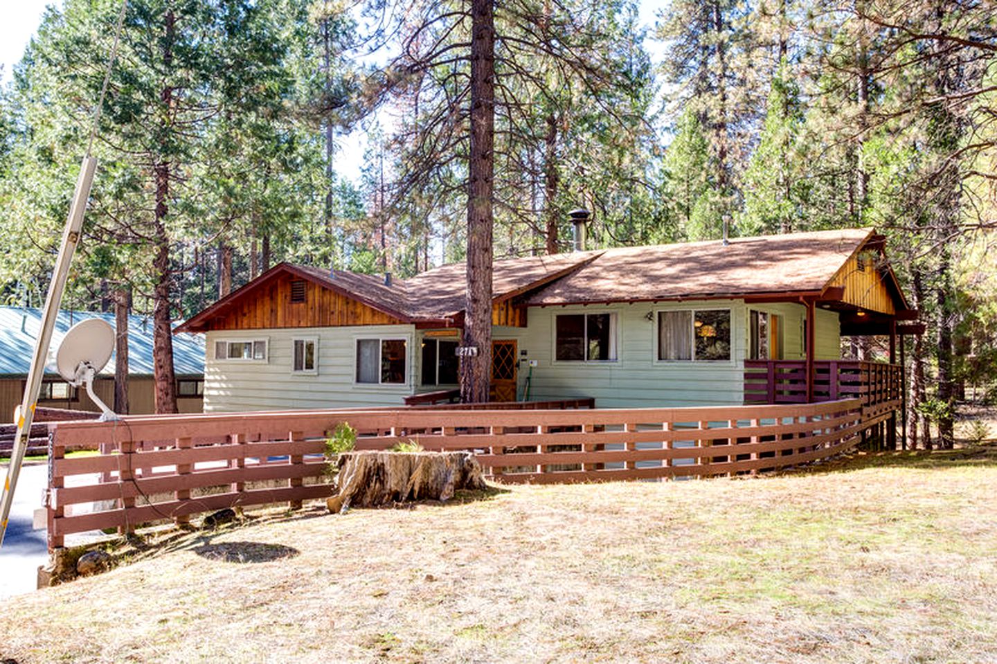Cabins (Wawona, California, United States)