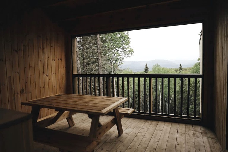 Cabins (Canada, --, --)
