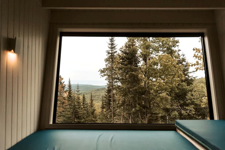 Cabins (Canada, --, --)