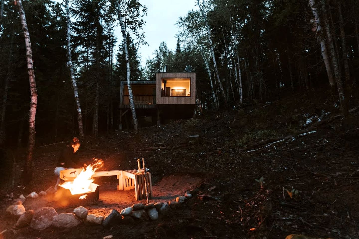 Gorgeous Glamping Refuge with Cozy Fireplace near Lake Nairne and the Hautes-Gorges Mountains, Quebec