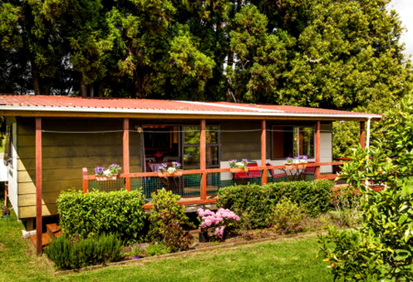 Cottages (Kerikeri, North Island, New Zealand)