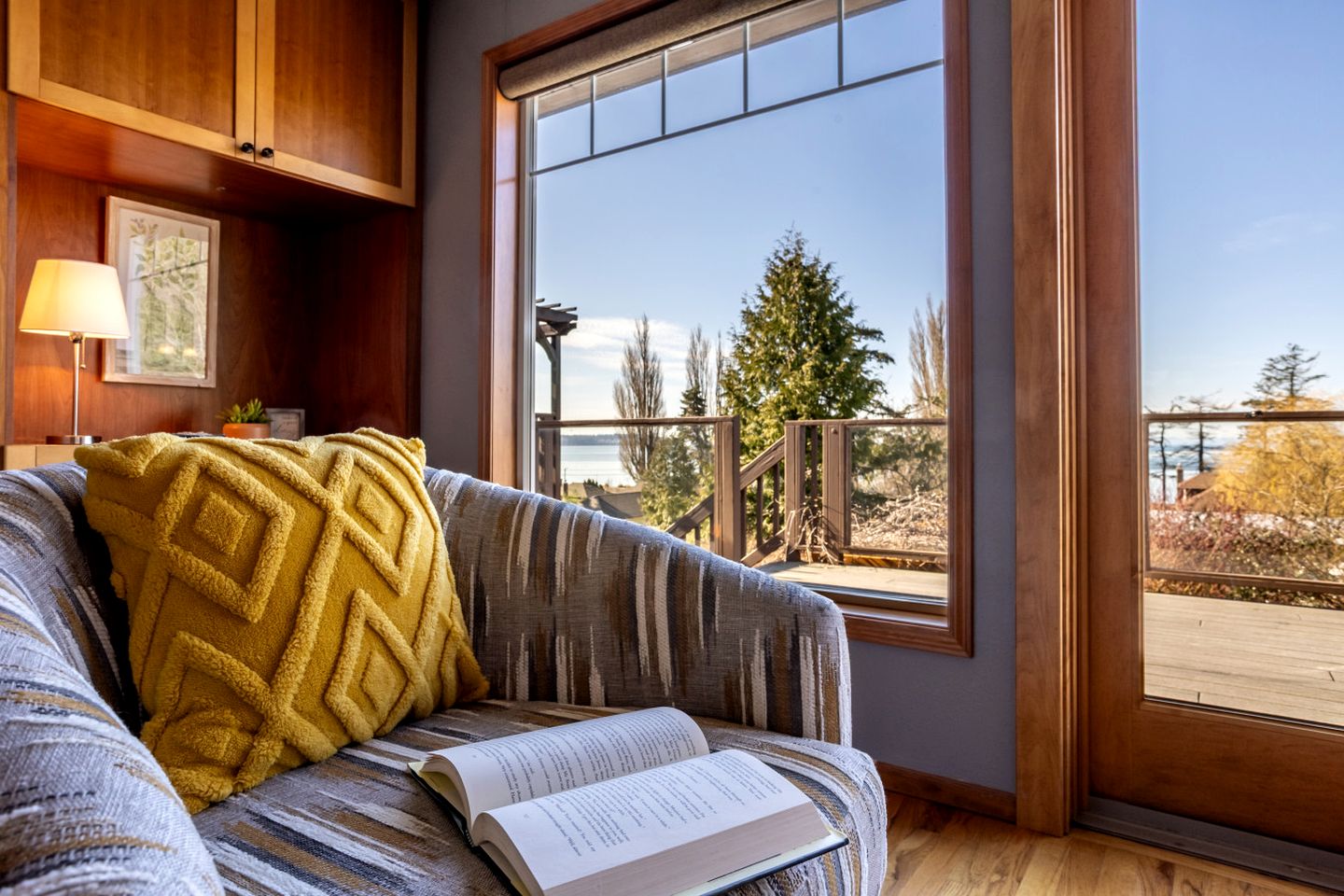 Relaxing Coastal Getaway with Bay Views in Blaine, Washington