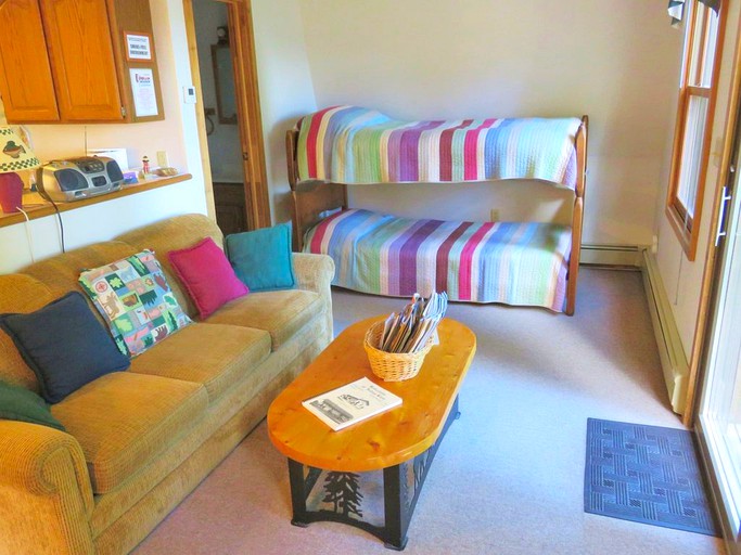 Vacation Rentals (Indian River, Michigan, United States)
