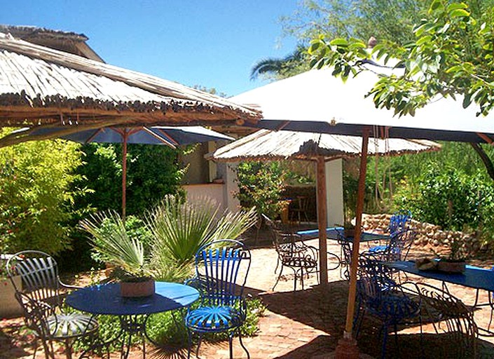 Huts (Oudtshoorn, Western Cape, South Africa)