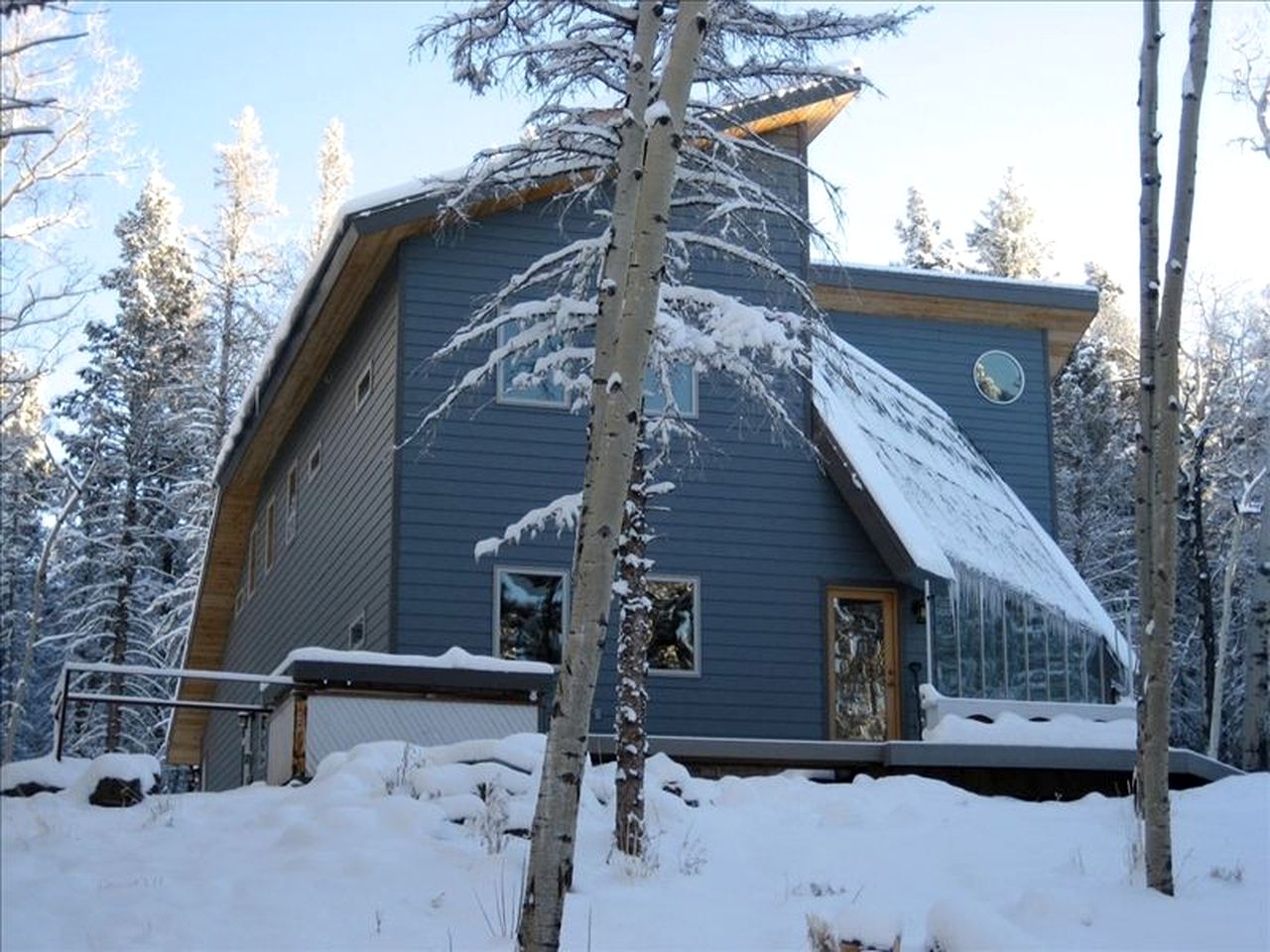 Beautiful Ski-In/Ski-Out Vacation Rental with Hot Tub in Angel Fire, New Mexico