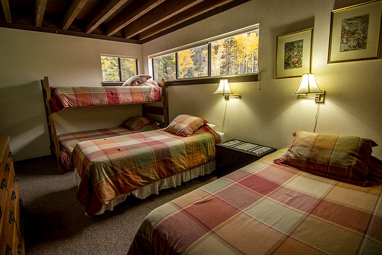 Cabins (Taos Ski Valley, New Mexico, United States)