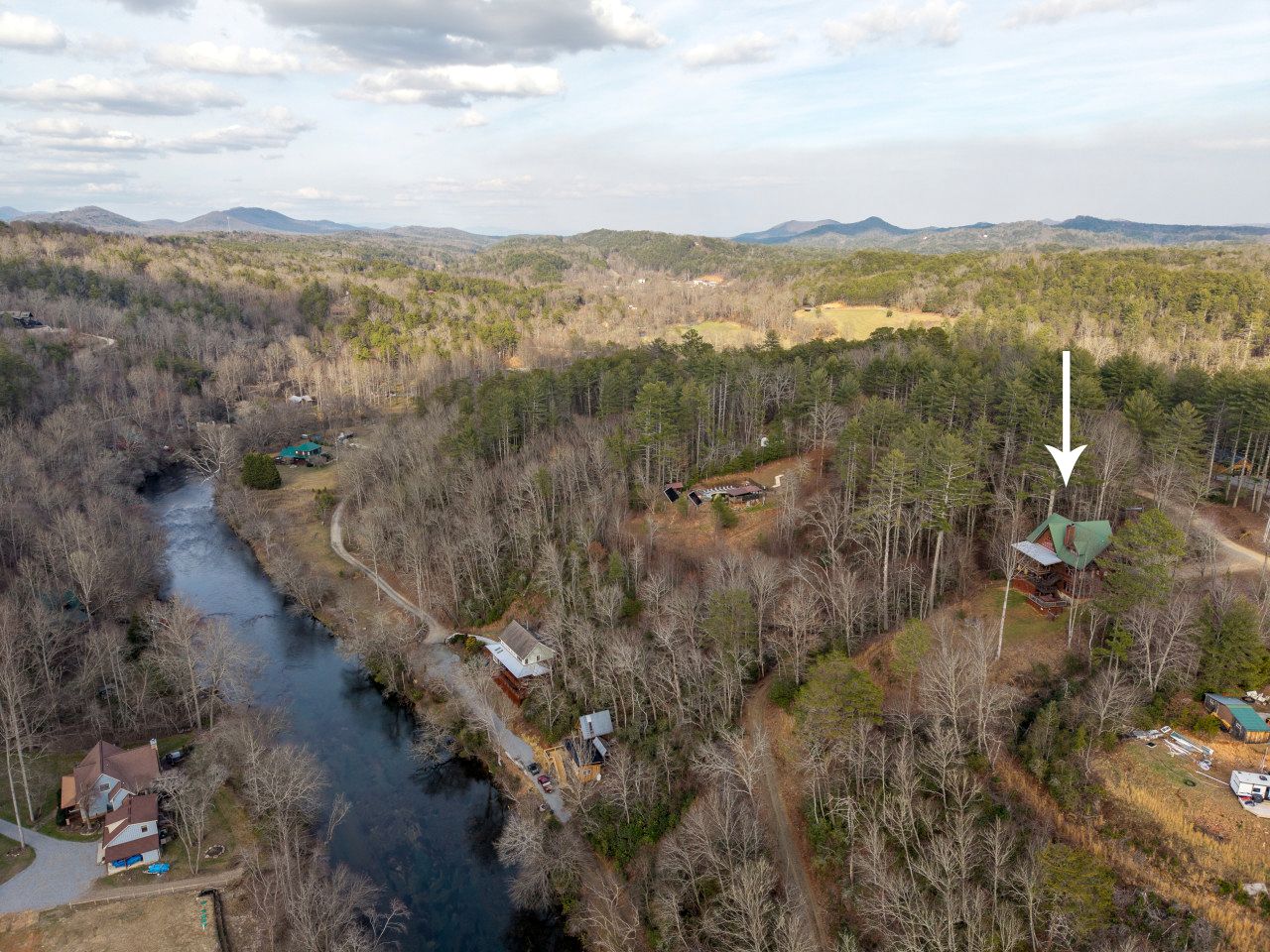 Luxury Three-Story Riverfront Cabin Rental for Groups in Blue Ridge Region of Georgia