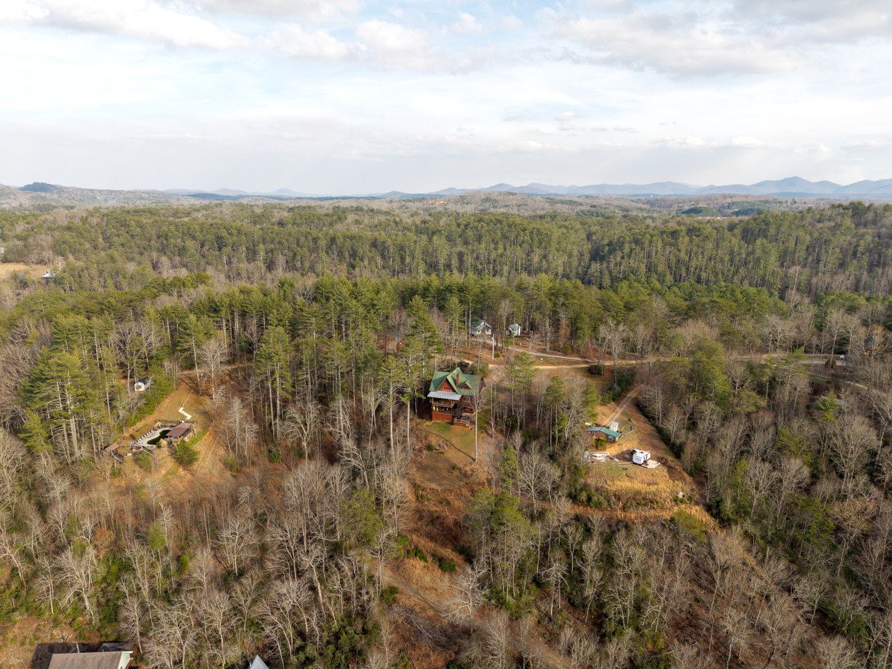 Luxury Three-Story Riverfront Cabin Rental for Groups in Blue Ridge Region of Georgia