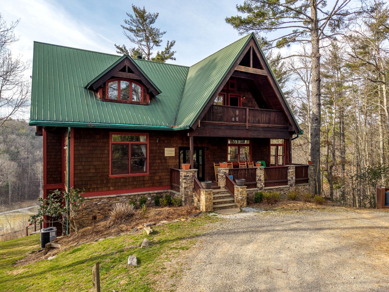 Luxury Three-Story Riverfront Cabin Rental for Groups in Blue Ridge Region of Georgia