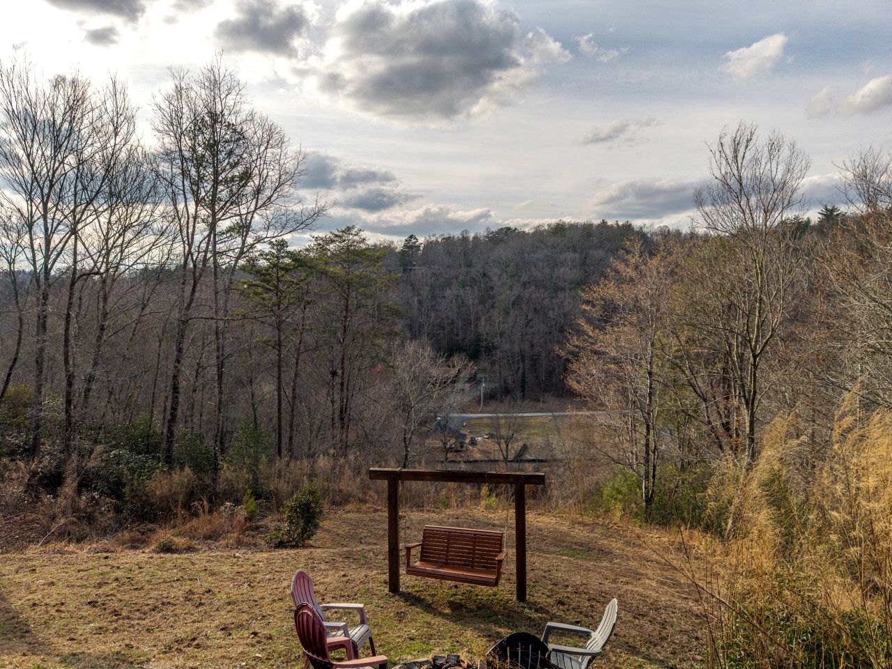 Luxury Three-Story Riverfront Cabin Rental for Groups in Blue Ridge Region of Georgia