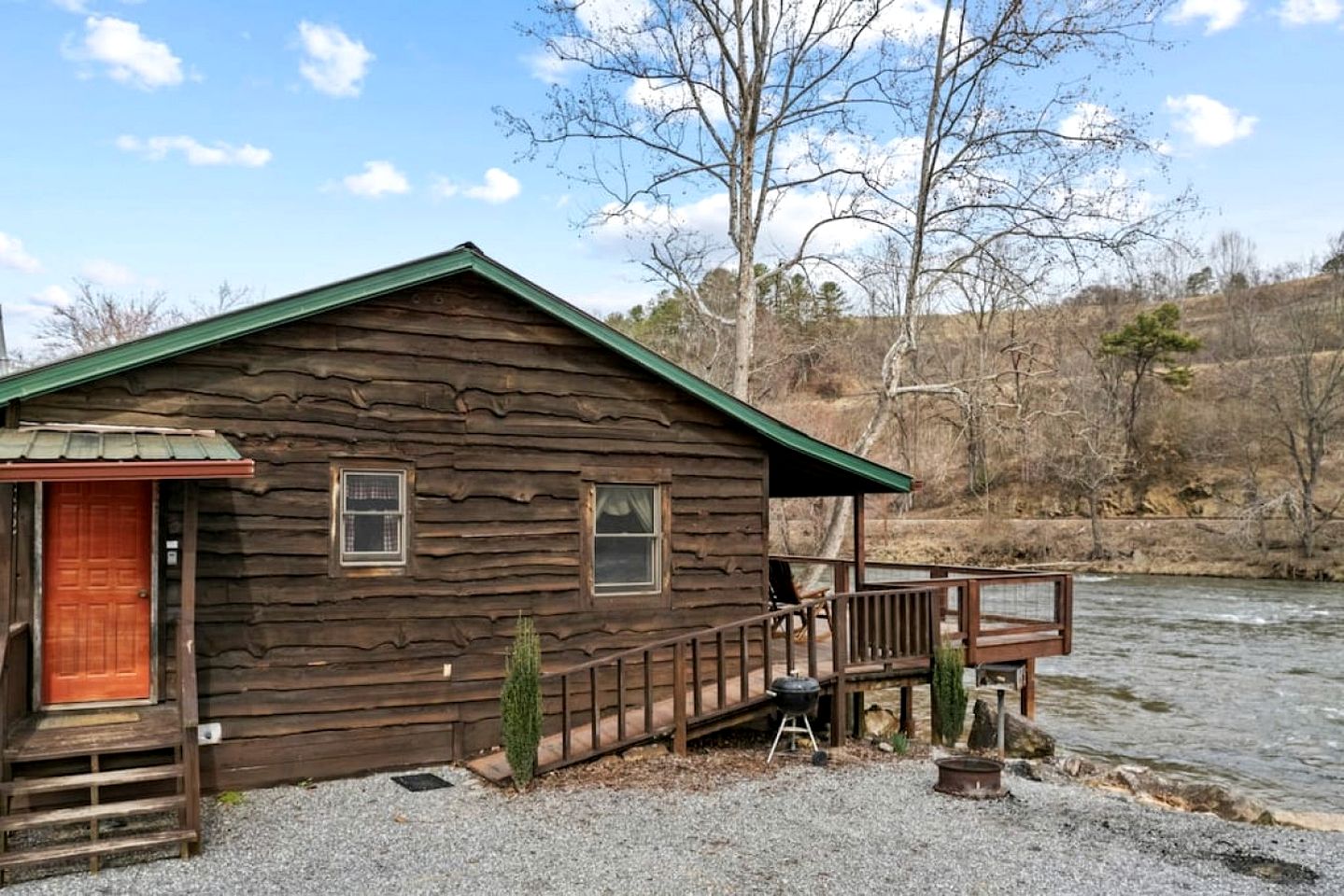 Glorious Wooden Cabin Surrounded by Trees in Sylva, North Carolina