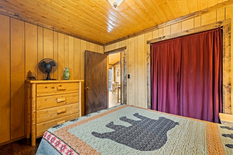 Cabins (United States of America, Sylva, North Carolina)