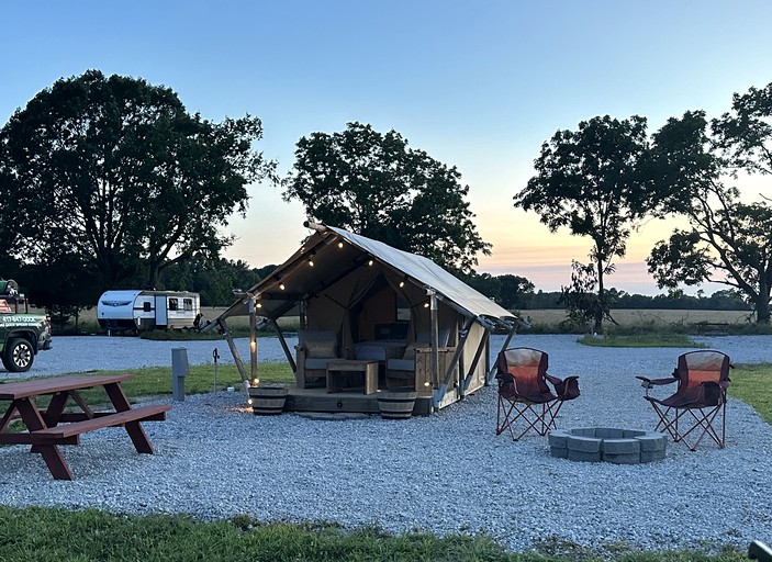 Tented Cabins (United States of America, Cassville, Missouri)