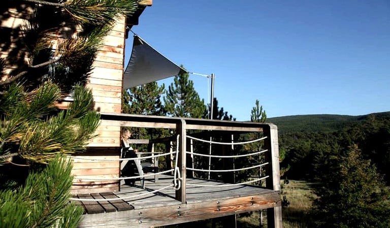 Cabins (Ribeyret, Provence-Alpes-Côte d'Azur, France)