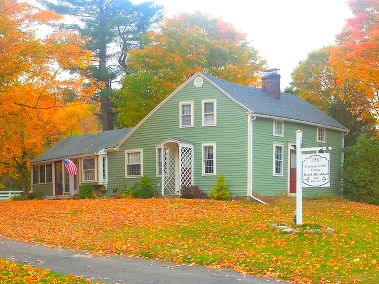 Nature Lodges (Granby, Connecticut, United States)