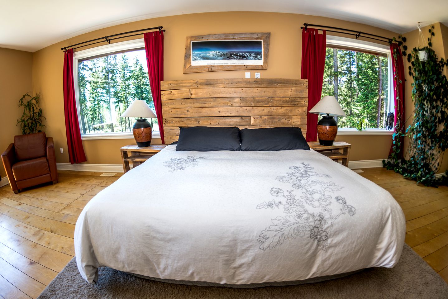 Nature Lodges (Mount Currie, British Columbia, Canada)